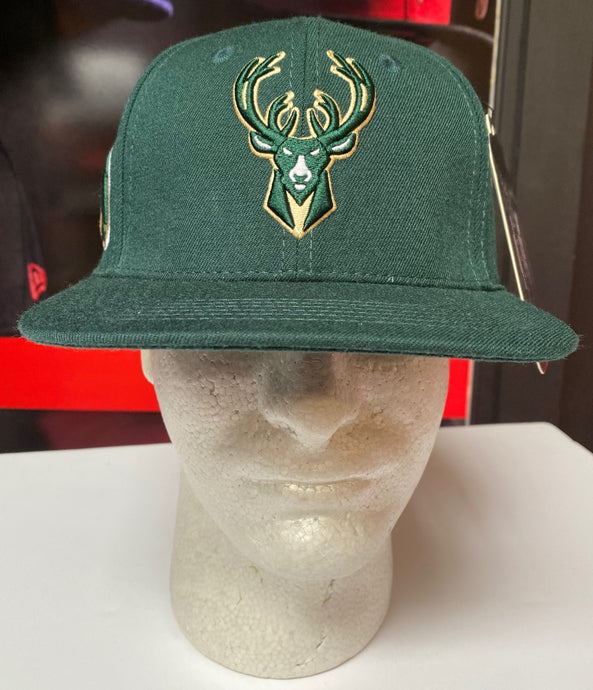 MILWAUKEE BUCKS PRO STANDARD SNAPBACK